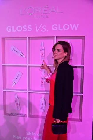 L'Oreal Paris The Glow & Gloss Museum