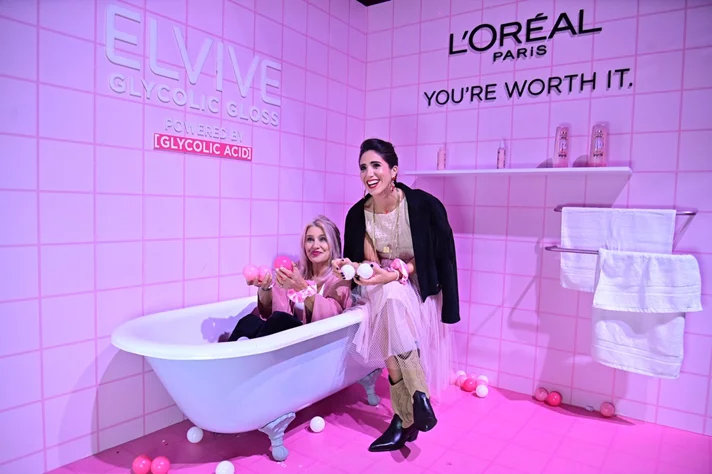 L'Oreal Paris The Glow & Gloss Museum