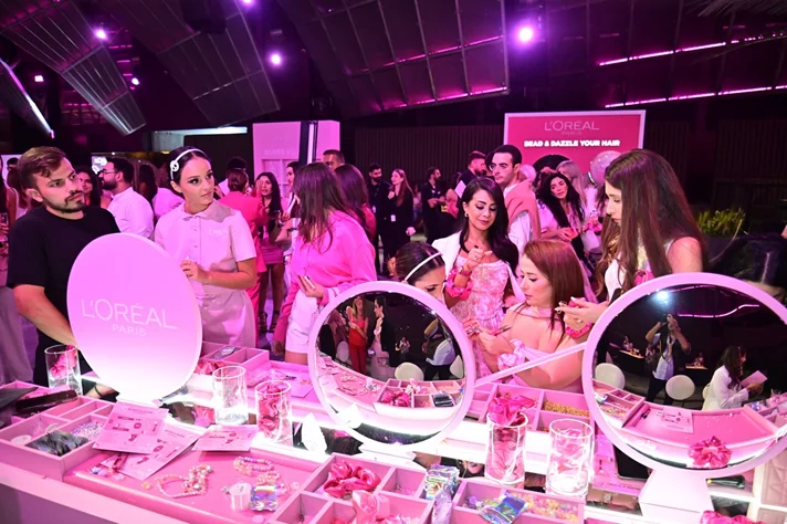 L'Oreal Paris The Glow & Gloss Museum