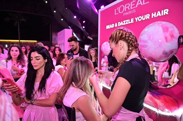 L'Oreal Paris The Glow & Gloss Museum