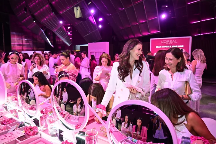 L'Oreal Paris The Glow & Gloss Museum