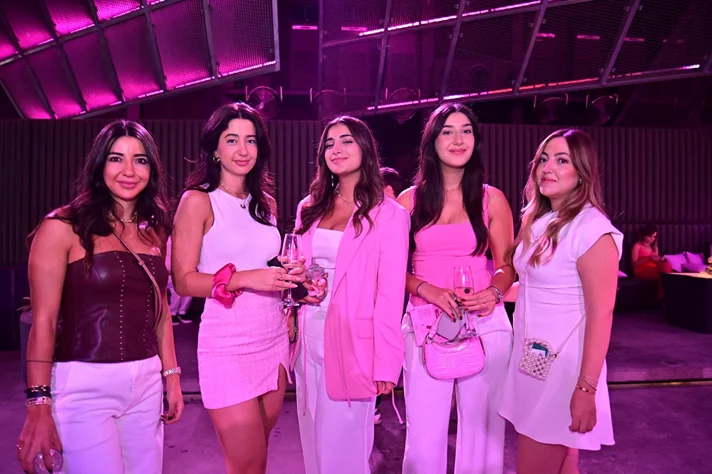 L'Oreal Paris The Glow & Gloss Museum