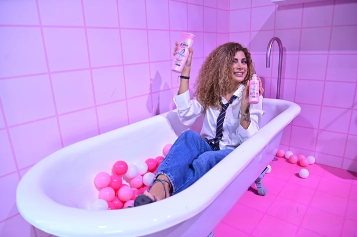L'Oreal Paris The Glow & Gloss Museum