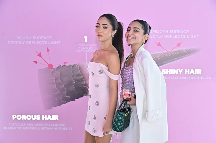 L'Oreal Paris The Glow & Gloss Museum