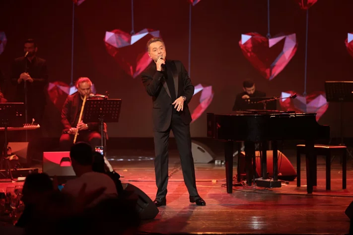 Marwan Khoury at Casino du Liban