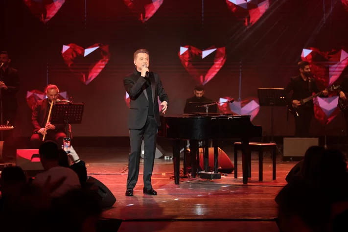 Marwan Khoury at Casino du Liban