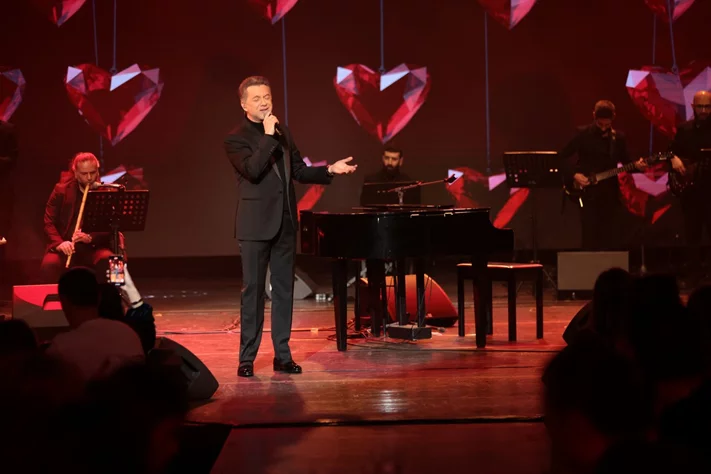Marwan Khoury at Casino du Liban