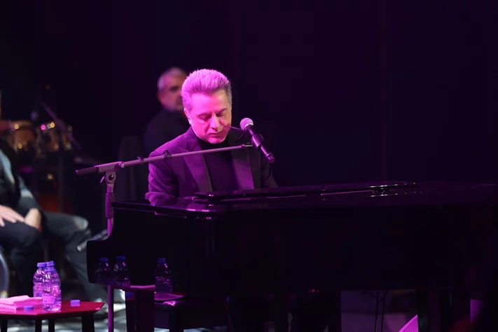Marwan Khoury at Casino du Liban