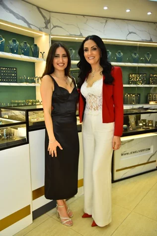 Grand Opening of Mekanna Jewelry 