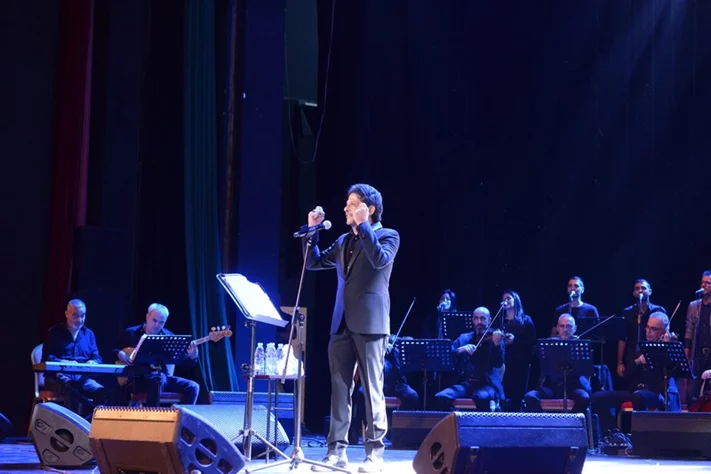 Moeen Shreif at Casino Du Liban