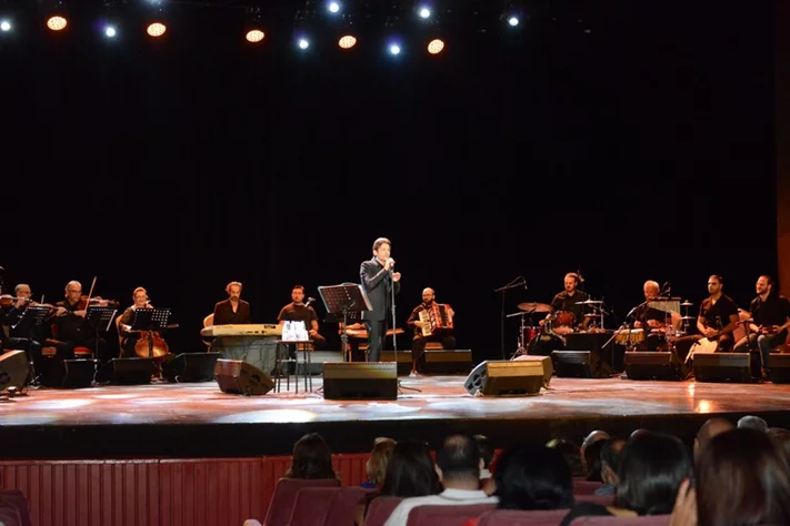 Moeen Shreif at Casino Du Liban