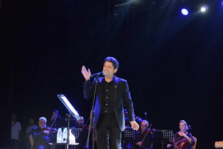 Moeen Shreif at Casino Du Liban