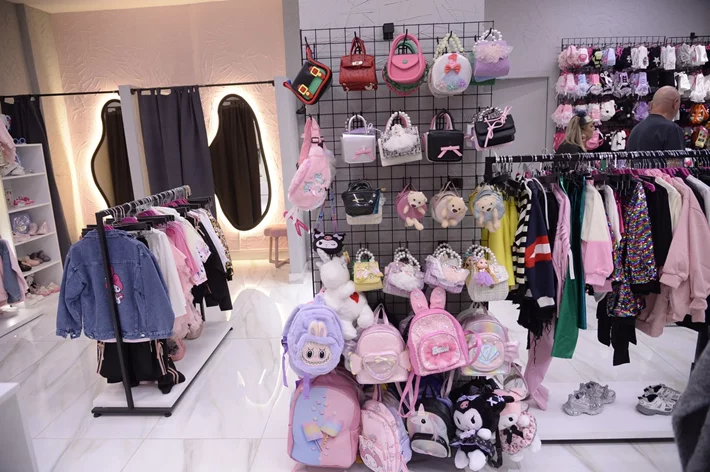 Opening of Quatre Epingles