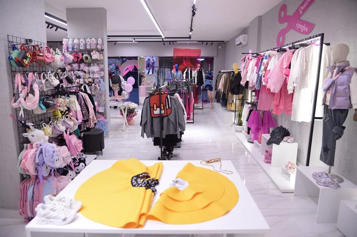 Opening of Quatre Epingles