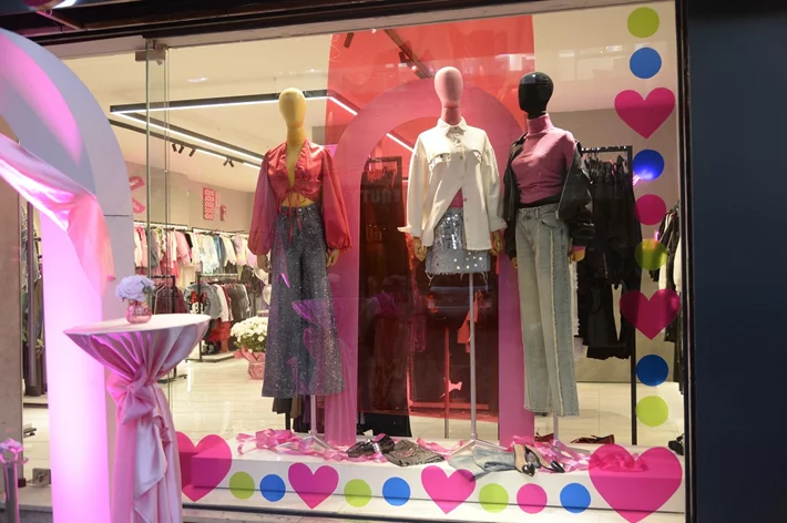 Opening of Quatre Epingles