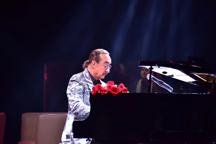 Raul Di Blasio at Casino du Liban