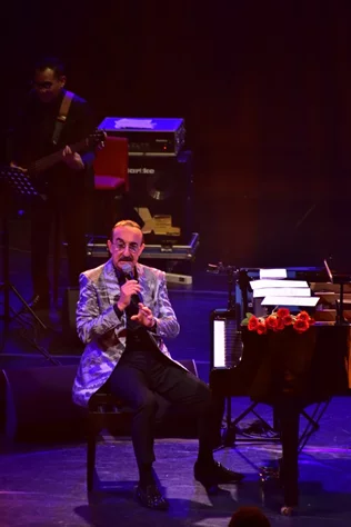 Raul Di Blasio at Casino du Liban