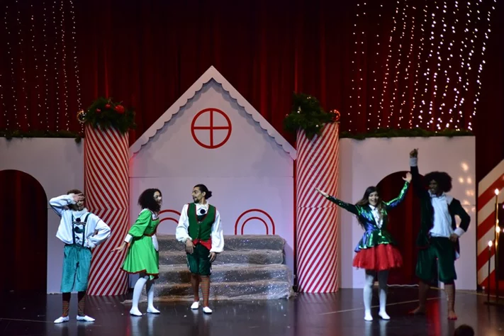 Opening of Santa's Factory at Sagesse Theater
