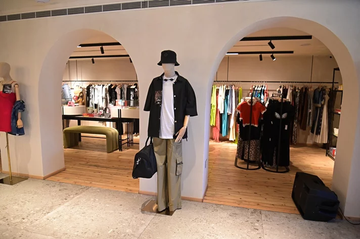 Summer Season Celebration at Six Concept Store