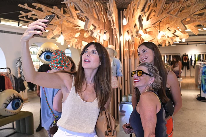 Summer Season Celebration at Six Concept Store