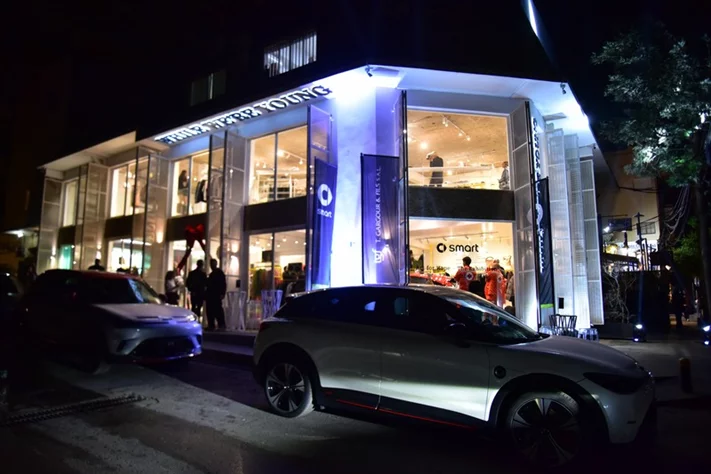 Art for Hope Initiative showcasing the rebirth of the smart All-Electric Compact SUV