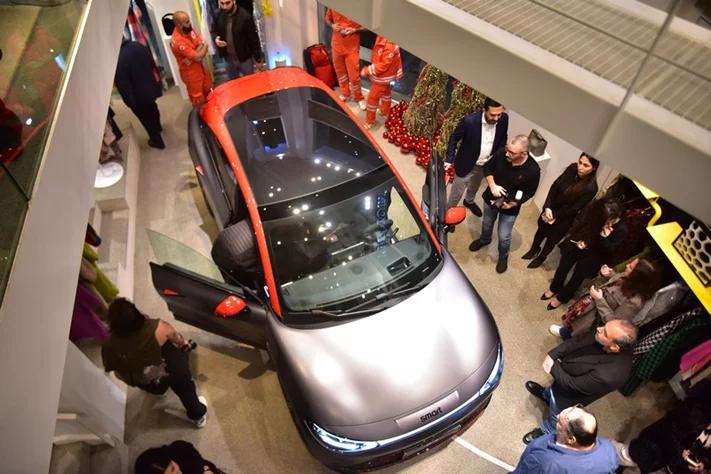 Art for Hope Initiative showcasing the rebirth of the smart All-Electric Compact SUV