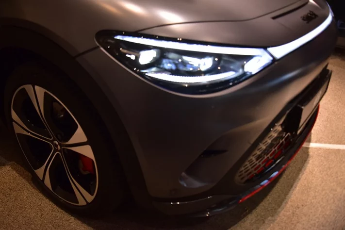 Art for Hope Initiative showcasing the rebirth of the smart All-Electric Compact SUV