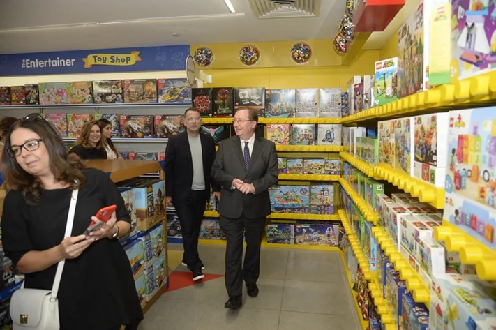 Grand Opening of The Entertainer Toy Shop